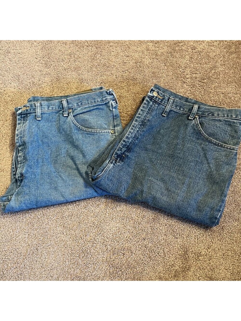 Lot of 2 Mens Wrangler Relaxed Fit Denim Jeans Size 46x32 Classic Comfortable